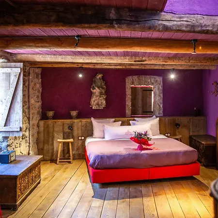 Village Castigno - Wine & Ξενοδοχείο Assignan