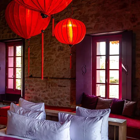 Village Castigno - Wine & 5* Assignan