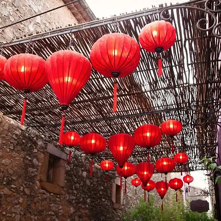 Village Castigno - Wine & 5*