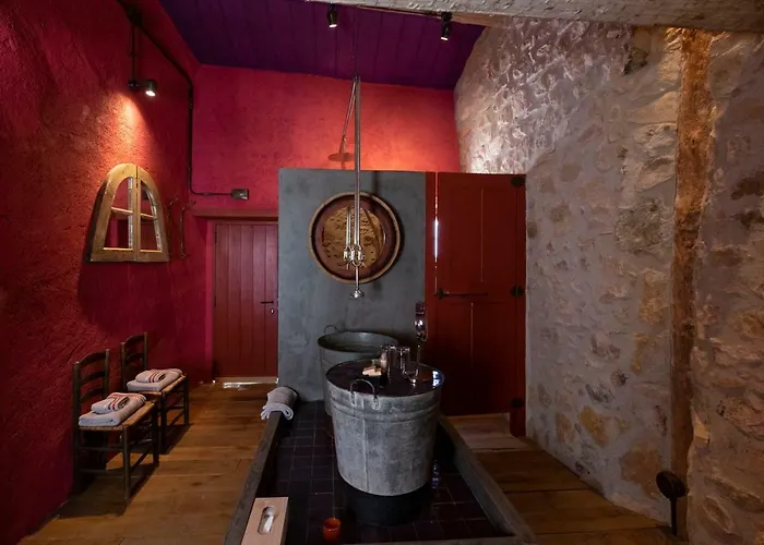 Village Castigno - Wine &